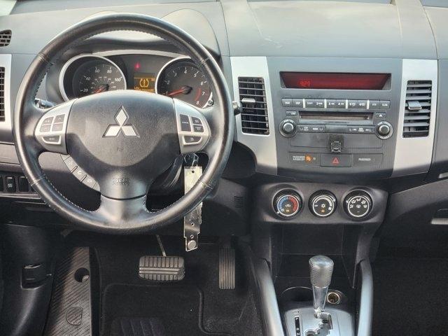 Mitsubishi Outlander ES 2WD 2010