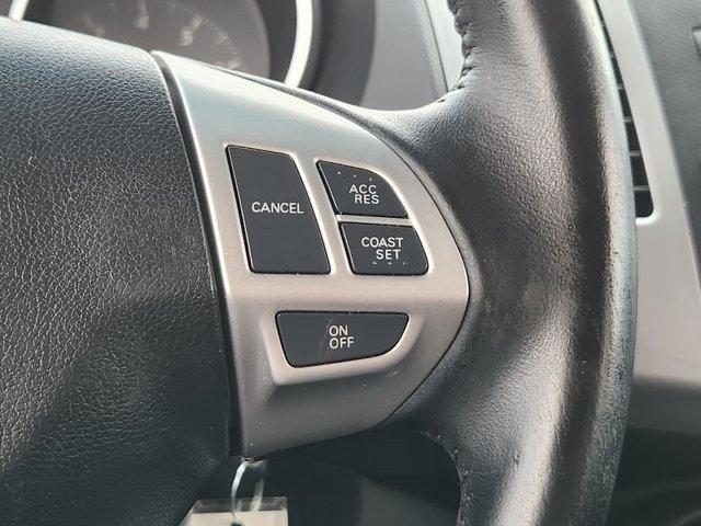 Mitsubishi Outlander ES 2WD 2010