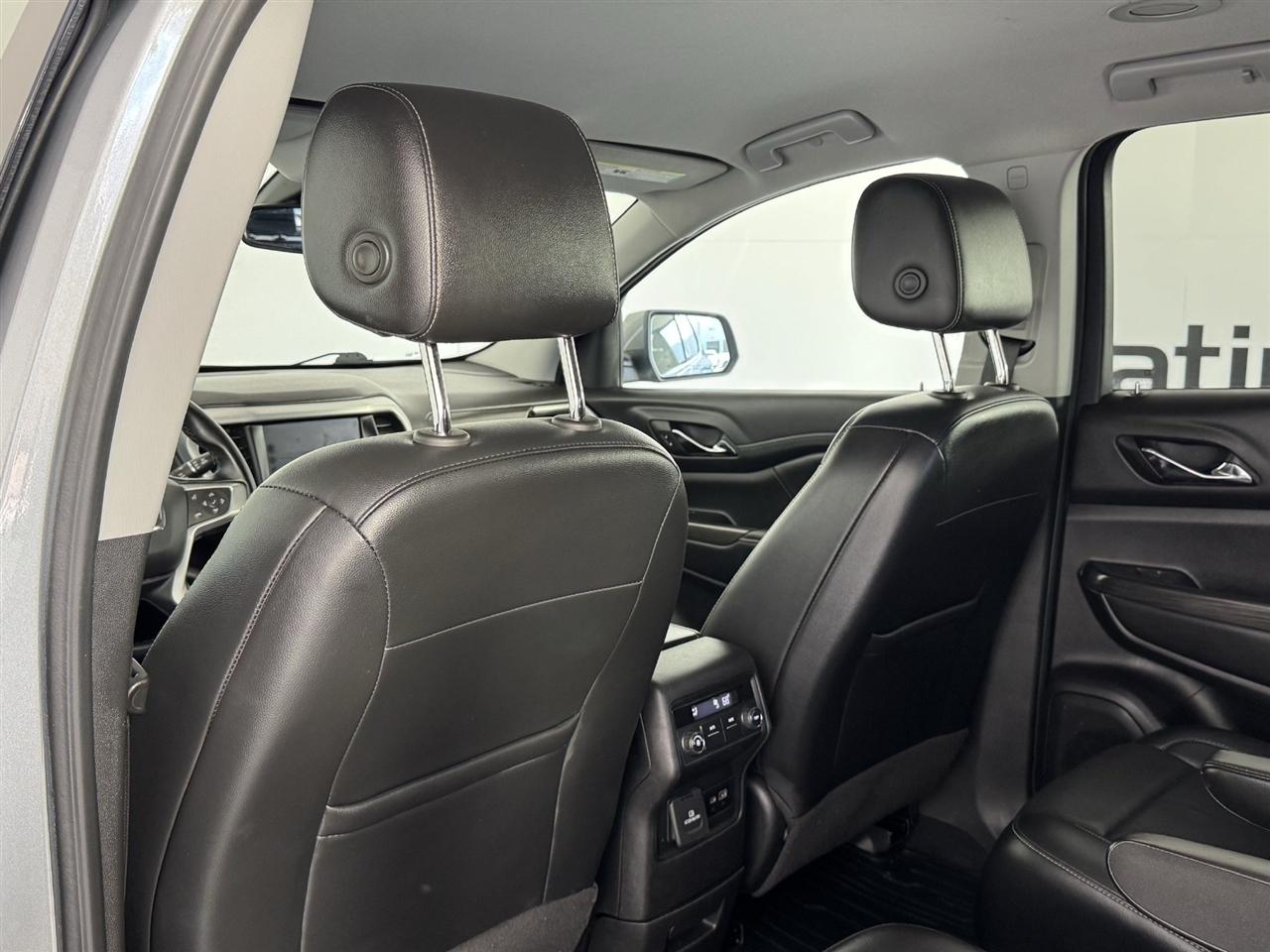 GMC Acadia SLT 2023