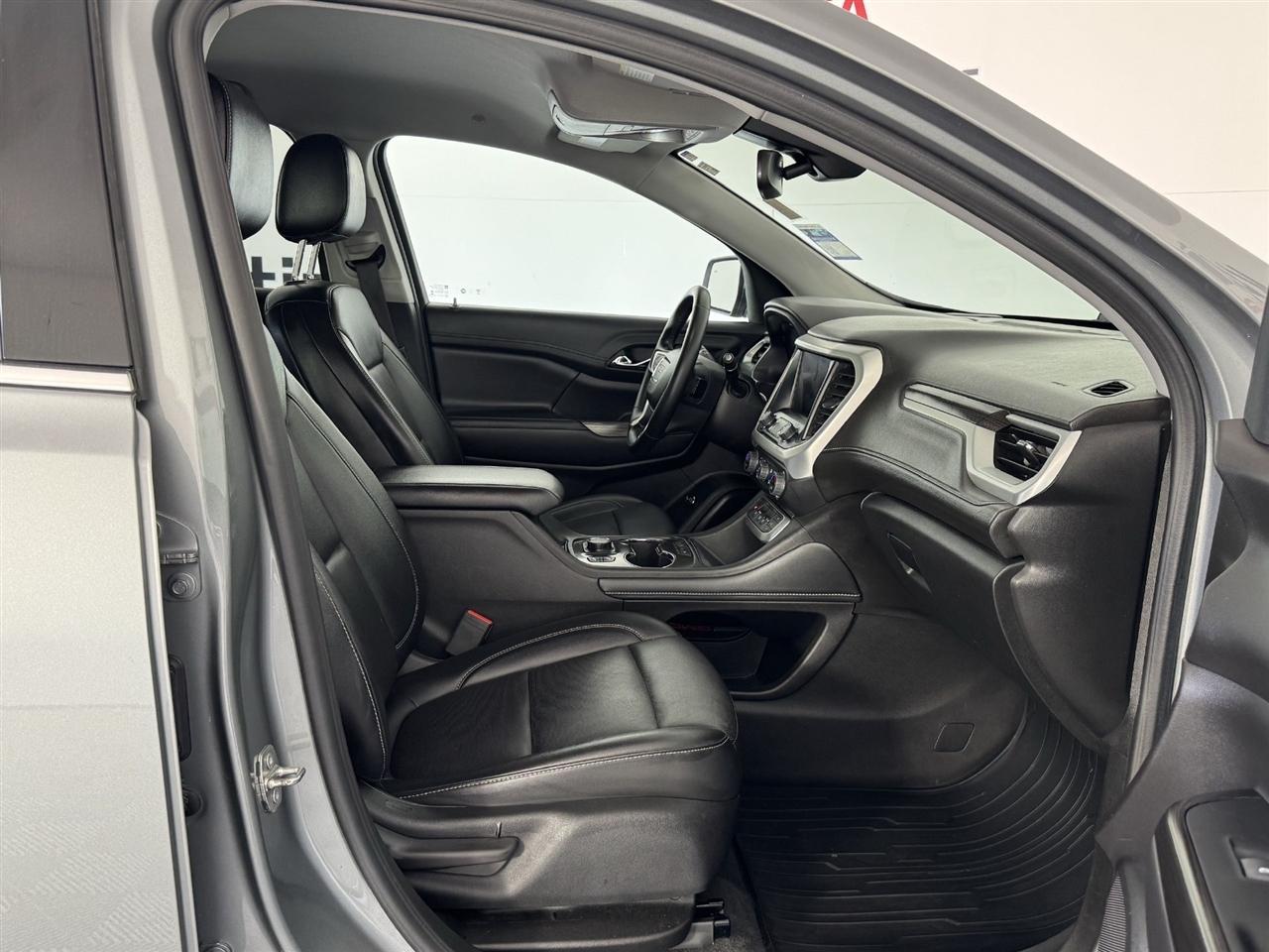 GMC Acadia SLT 2023