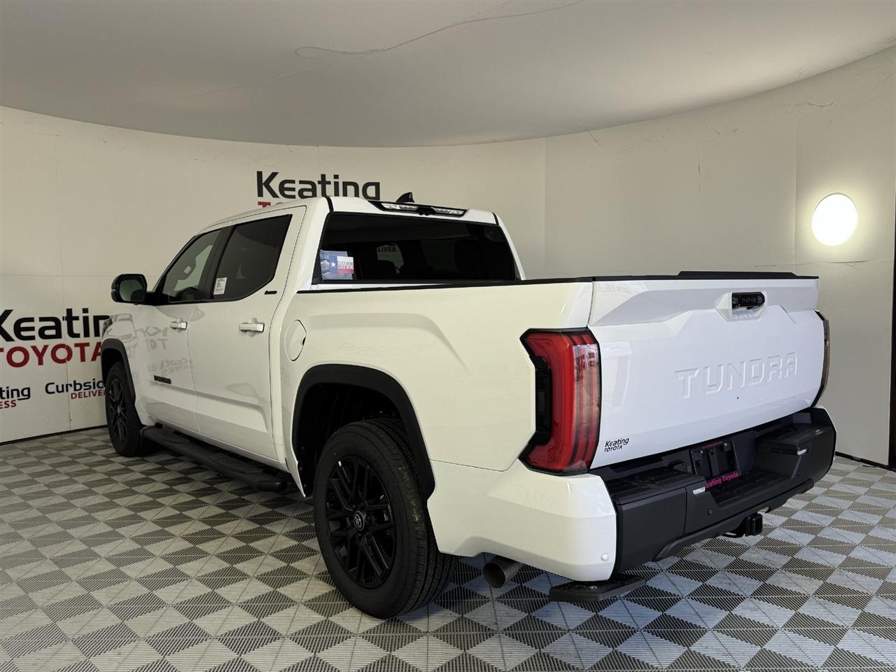 Toyota Tundra Limited CrewMax 2WD 2026