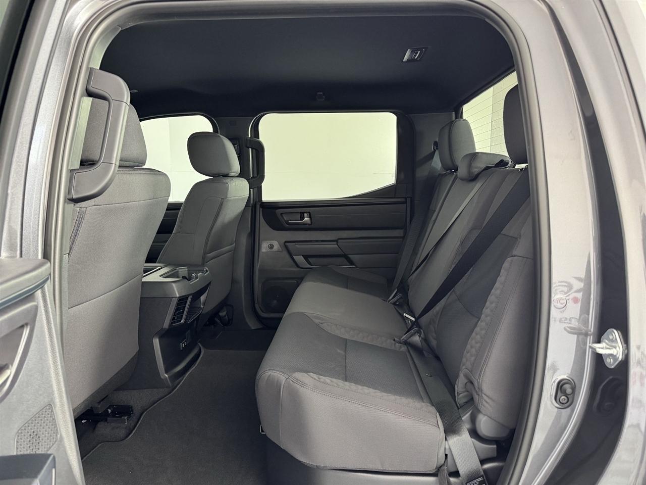 Toyota Tundra SR5 CrewMax 2WD 2026