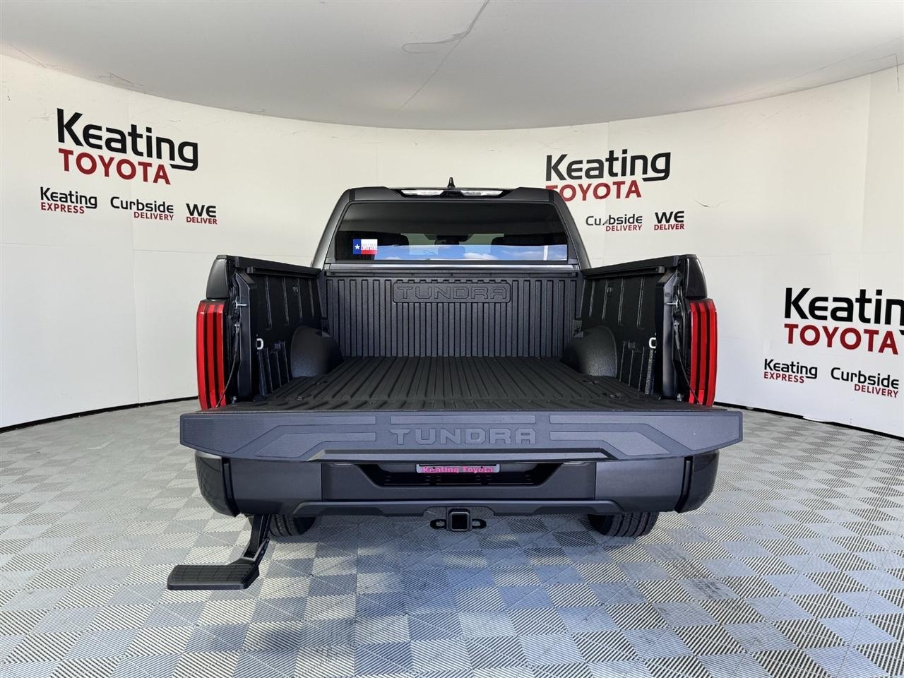 Toyota Tundra SR5 CrewMax 2WD 2026