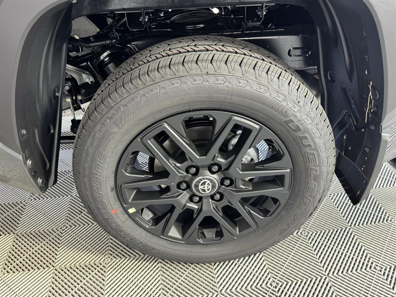 Toyota Tundra SR5 CrewMax 2WD 2026