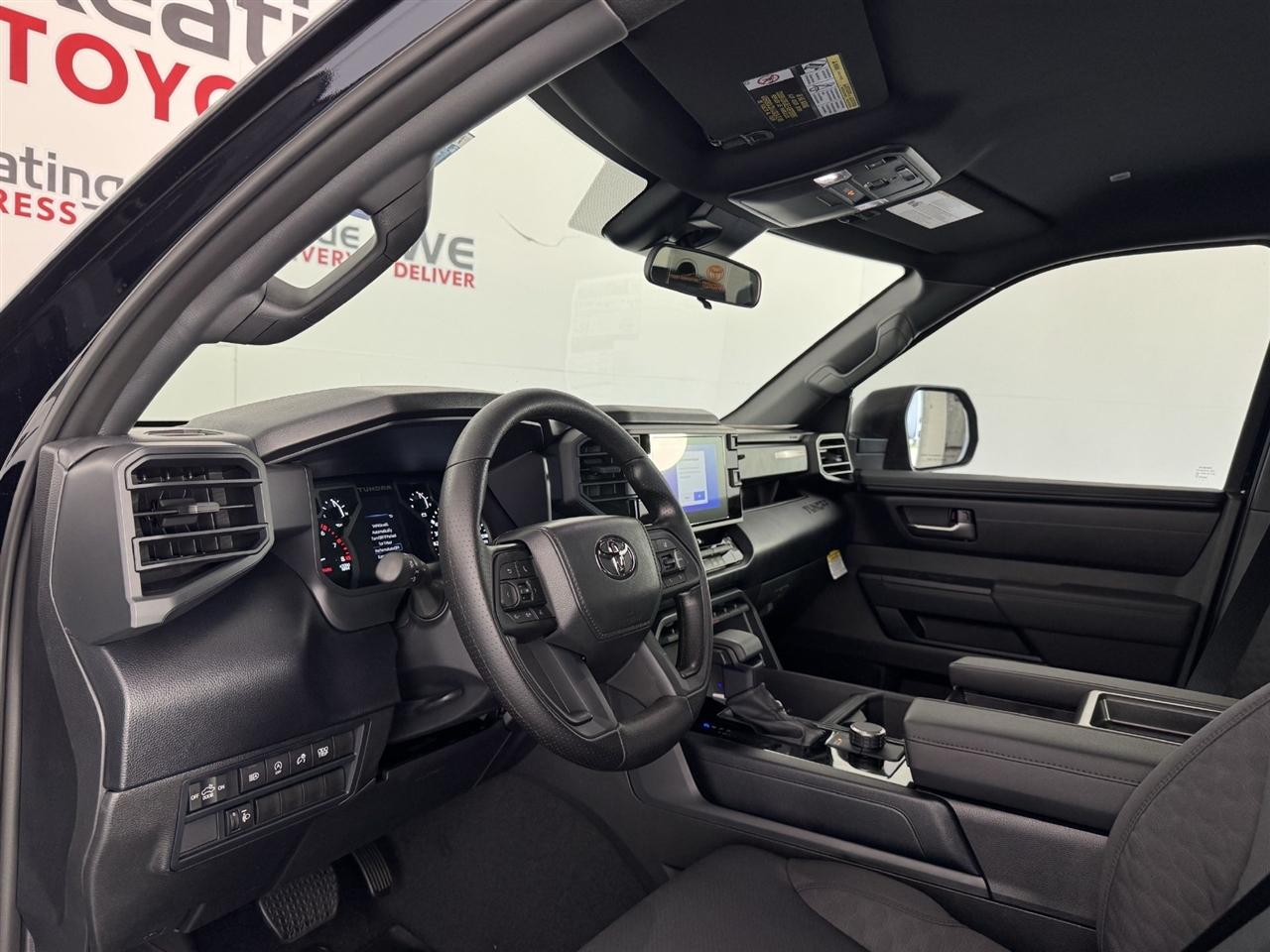 Toyota Tundra SR5 CrewMax 2WD 2026