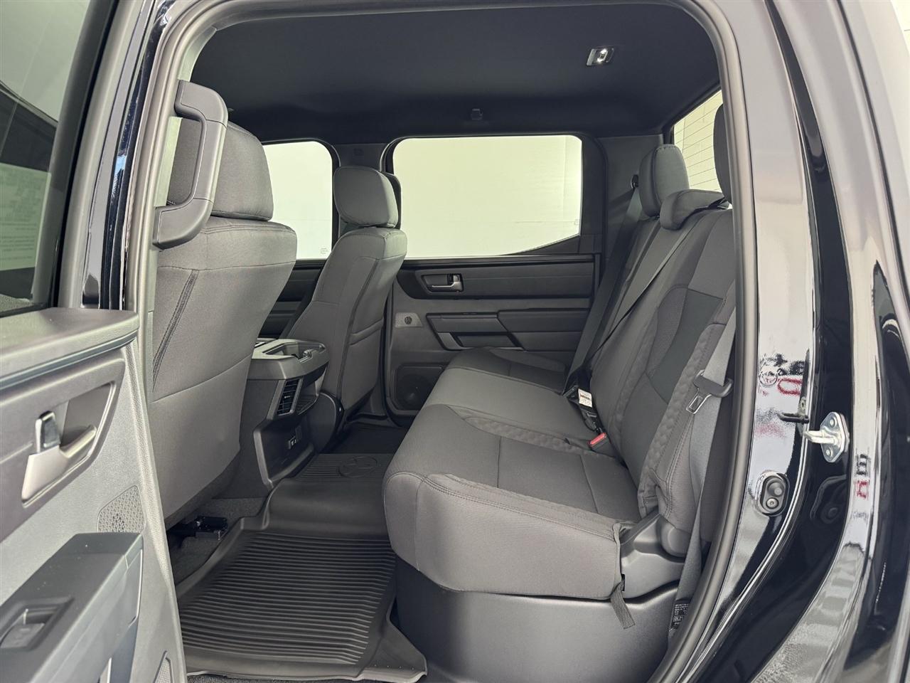 Toyota Tundra SR5 CrewMax 2WD 2026