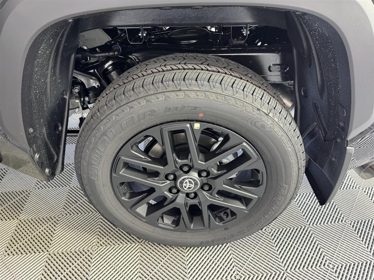 Toyota Tundra SR5 CrewMax 2WD 2026
