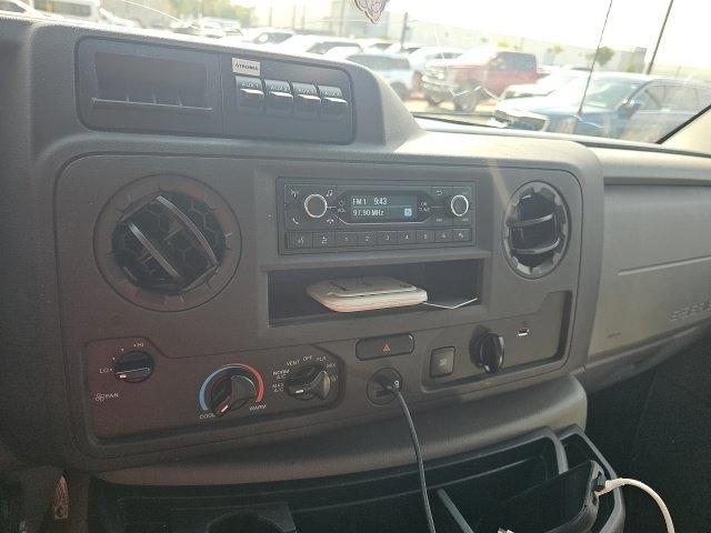 Ford Econoline E-350 Super Duty 2023