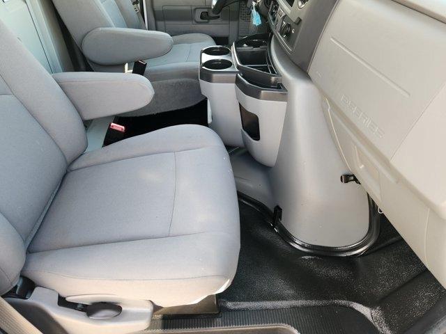 Ford Econoline E-350 Super Duty 2023