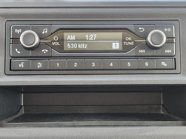 Ford Econoline E-350 Super Duty 2023