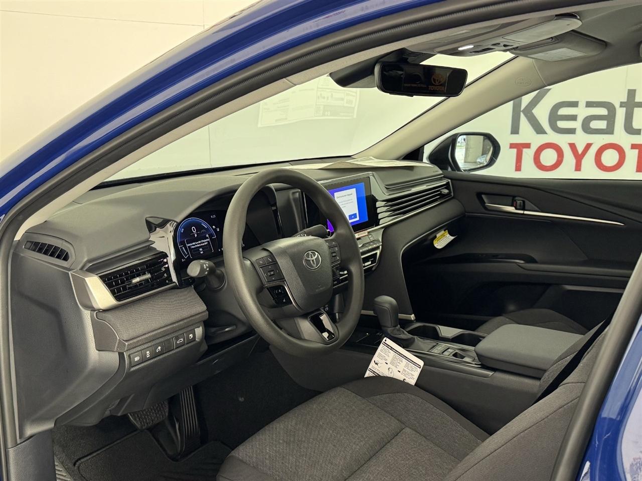 Toyota Camry Hybrid XLE 2026