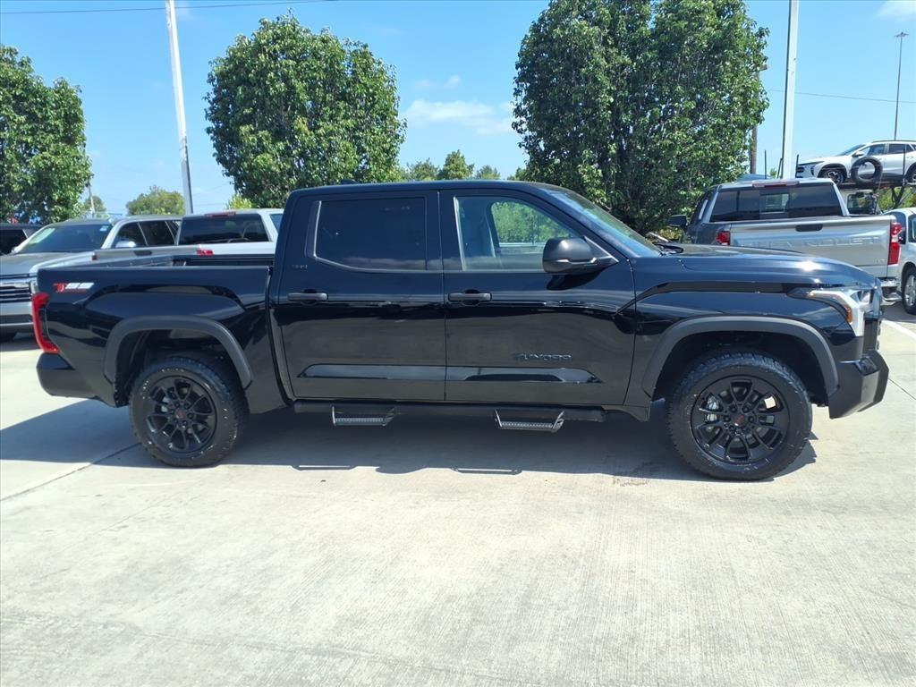 Toyota Tundra SR5 CrewMax 4WD 2023