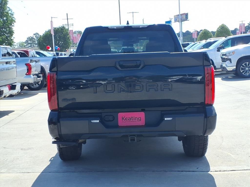 Toyota Tundra SR5 CrewMax 4WD 2023