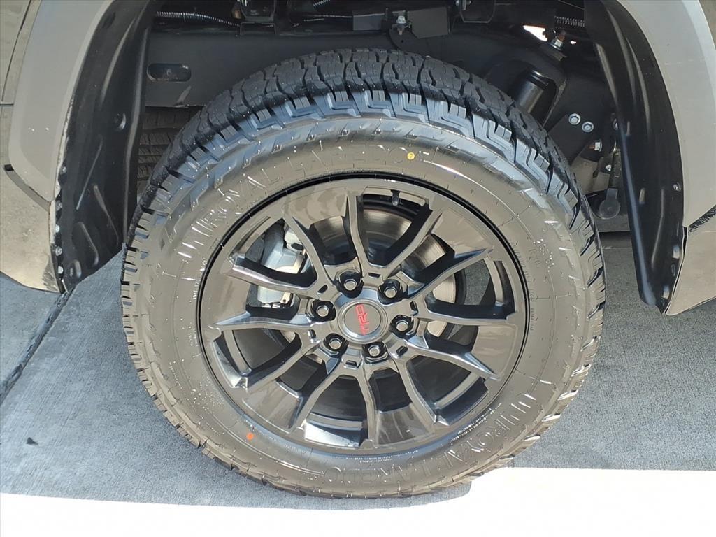 Toyota Tundra SR5 CrewMax 4WD 2023