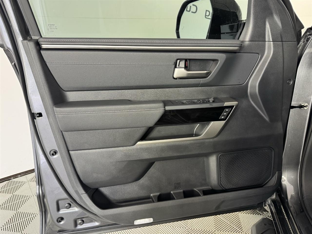 Toyota Tundra Limited CrewMax 2WD 2026