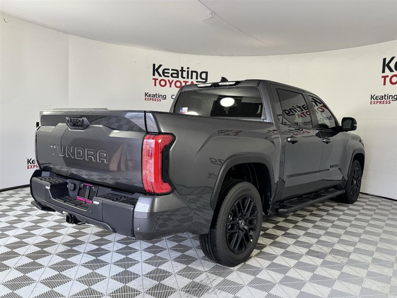 Toyota Tundra Limited CrewMax 2WD 2026