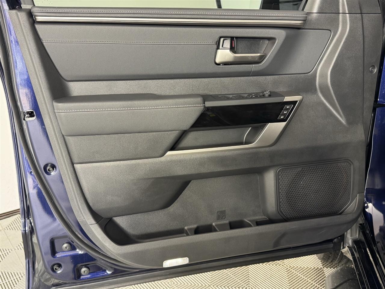 Toyota Tundra Limited CrewMax 2WD 2026