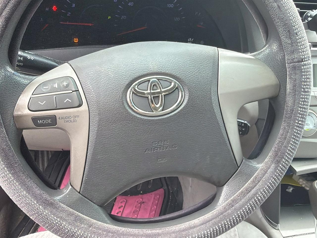 Toyota Camry LE 6-Spd AT 2011