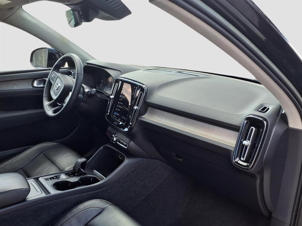 Volvo XC40 B4 Core 2023