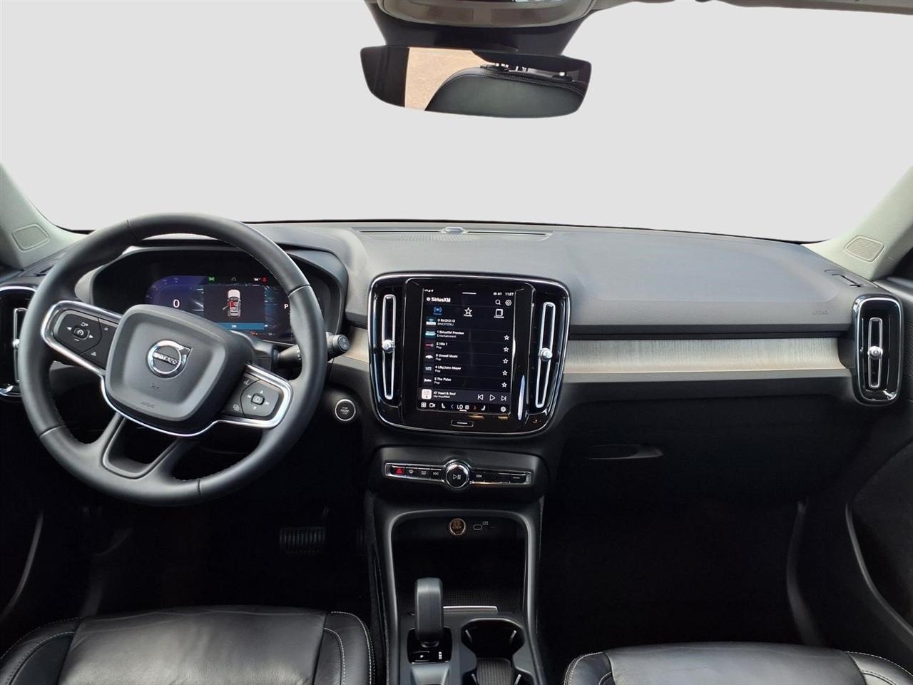 Volvo XC40 B4 Core 2023