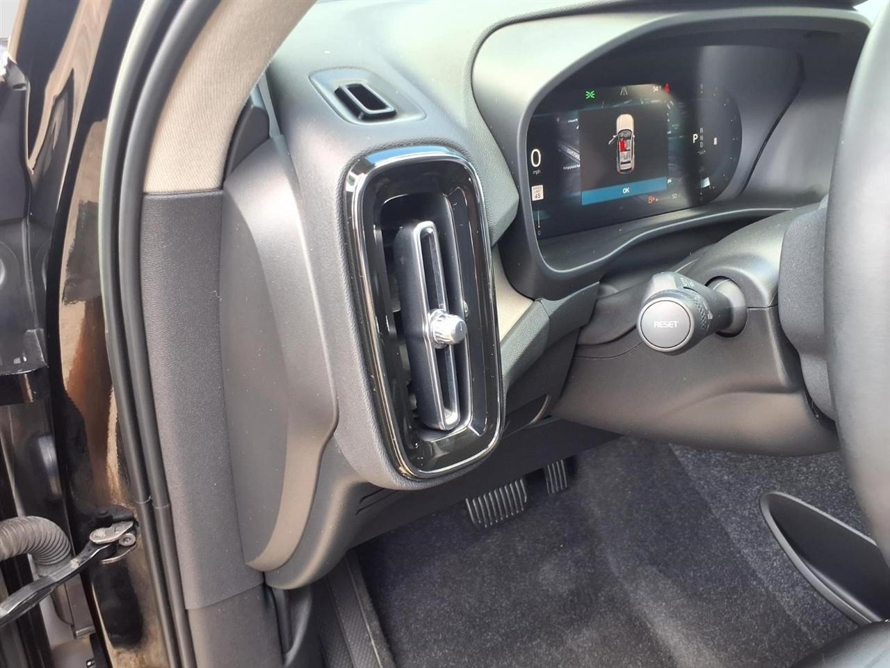Volvo XC40 B4 Core 2023