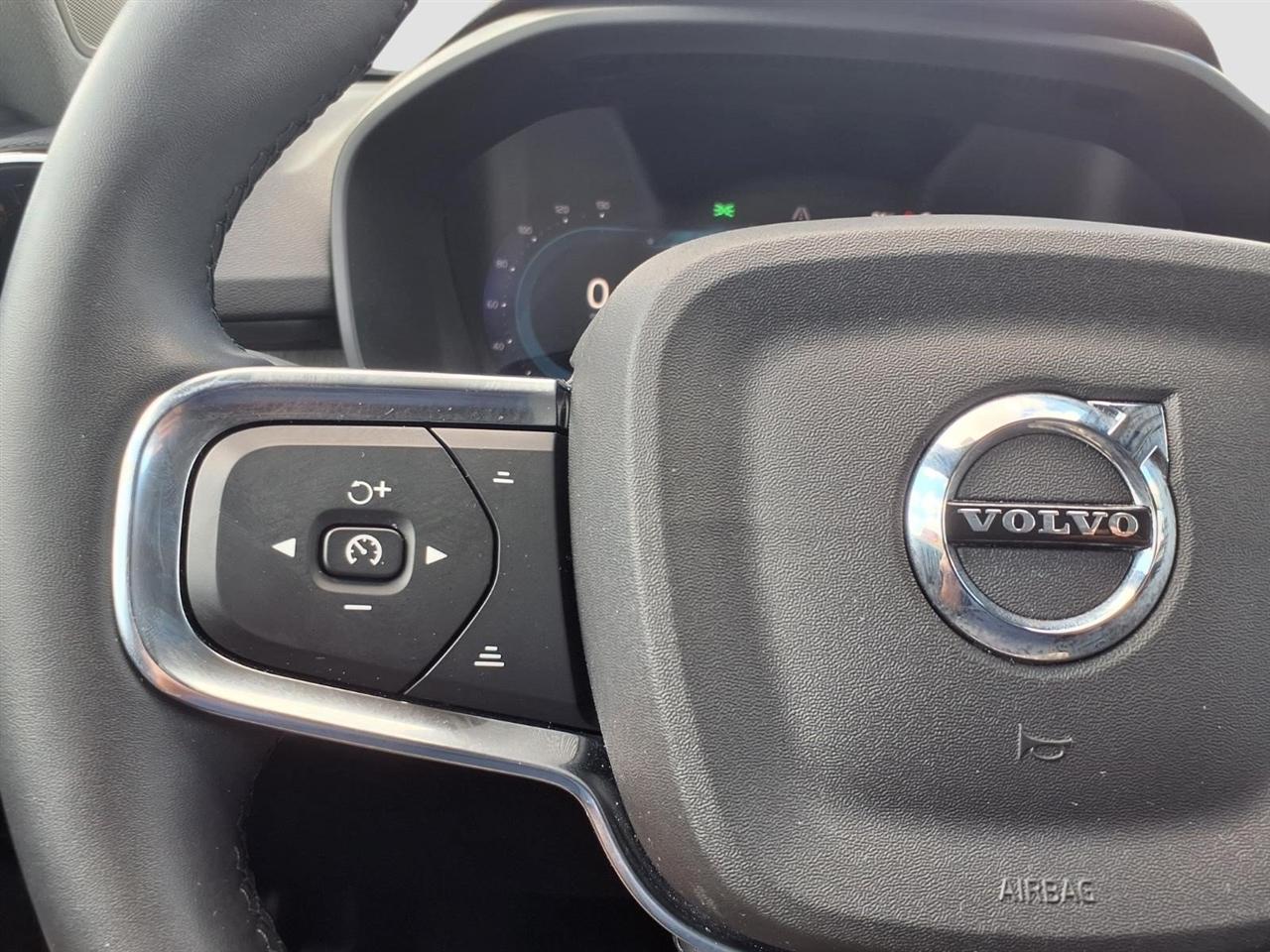 Volvo XC40 B4 Core 2023