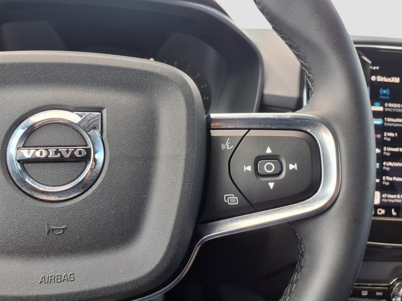 Volvo XC40 B4 Core 2023