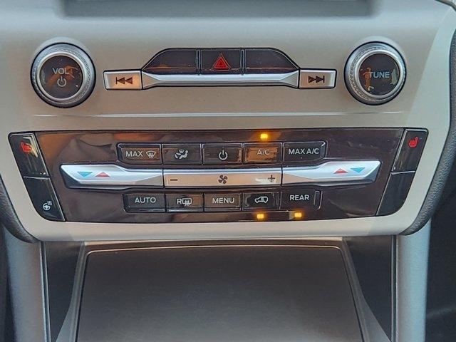 Ford Explorer XLT 2022