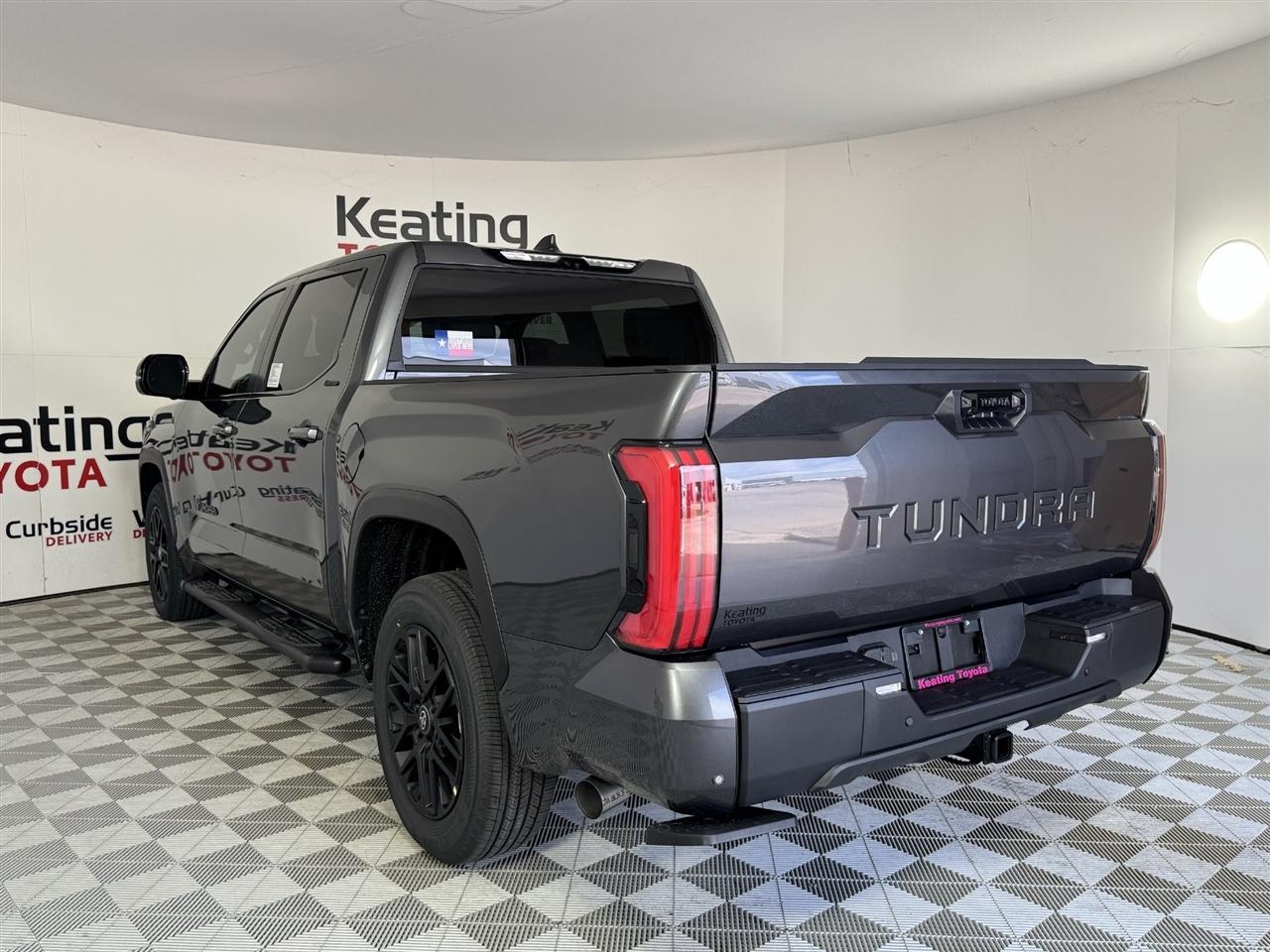 Toyota Tundra Limited CrewMax 2WD 2026