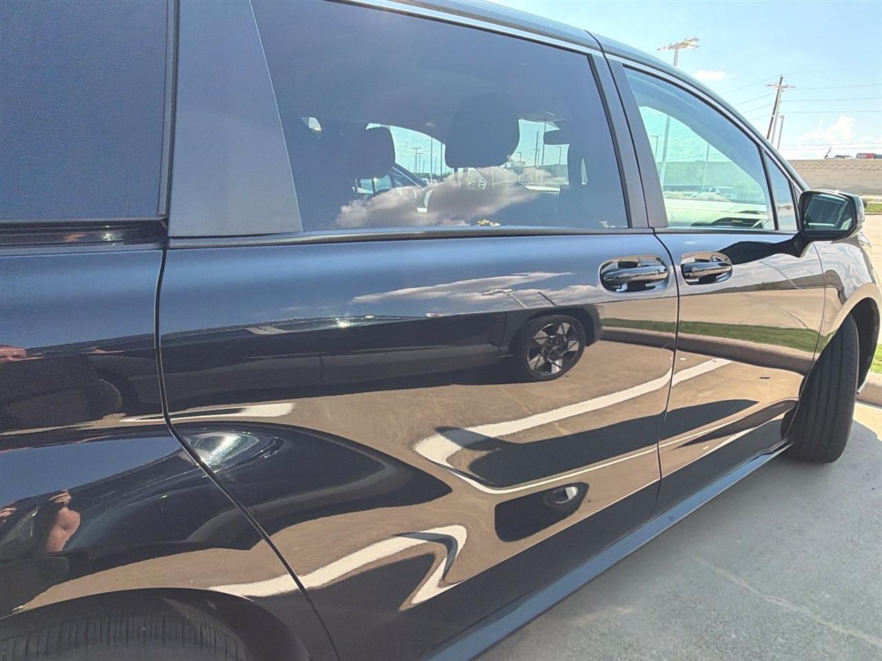 Toyota Sienna LE 8-Passenger 2025