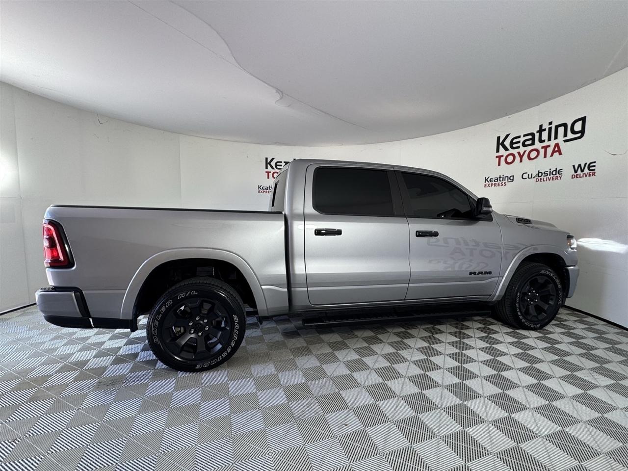 RAM 1500 Lone Star Crew Cab SB 2WD 2025