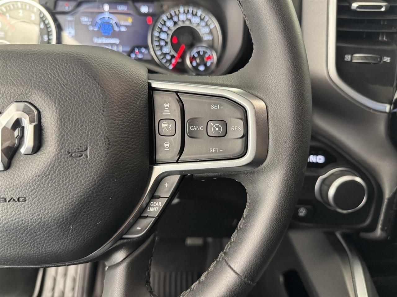 RAM 1500 Lone Star Crew Cab SB 2WD 2025