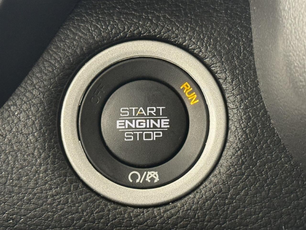 RAM 1500 Lone Star Crew Cab SB 2WD 2025