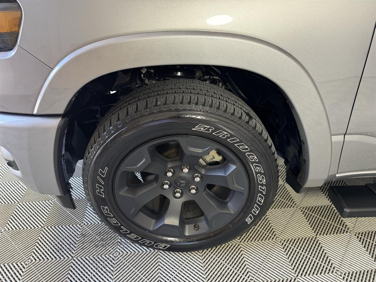 RAM 1500 Lone Star Crew Cab SB 2WD 2025