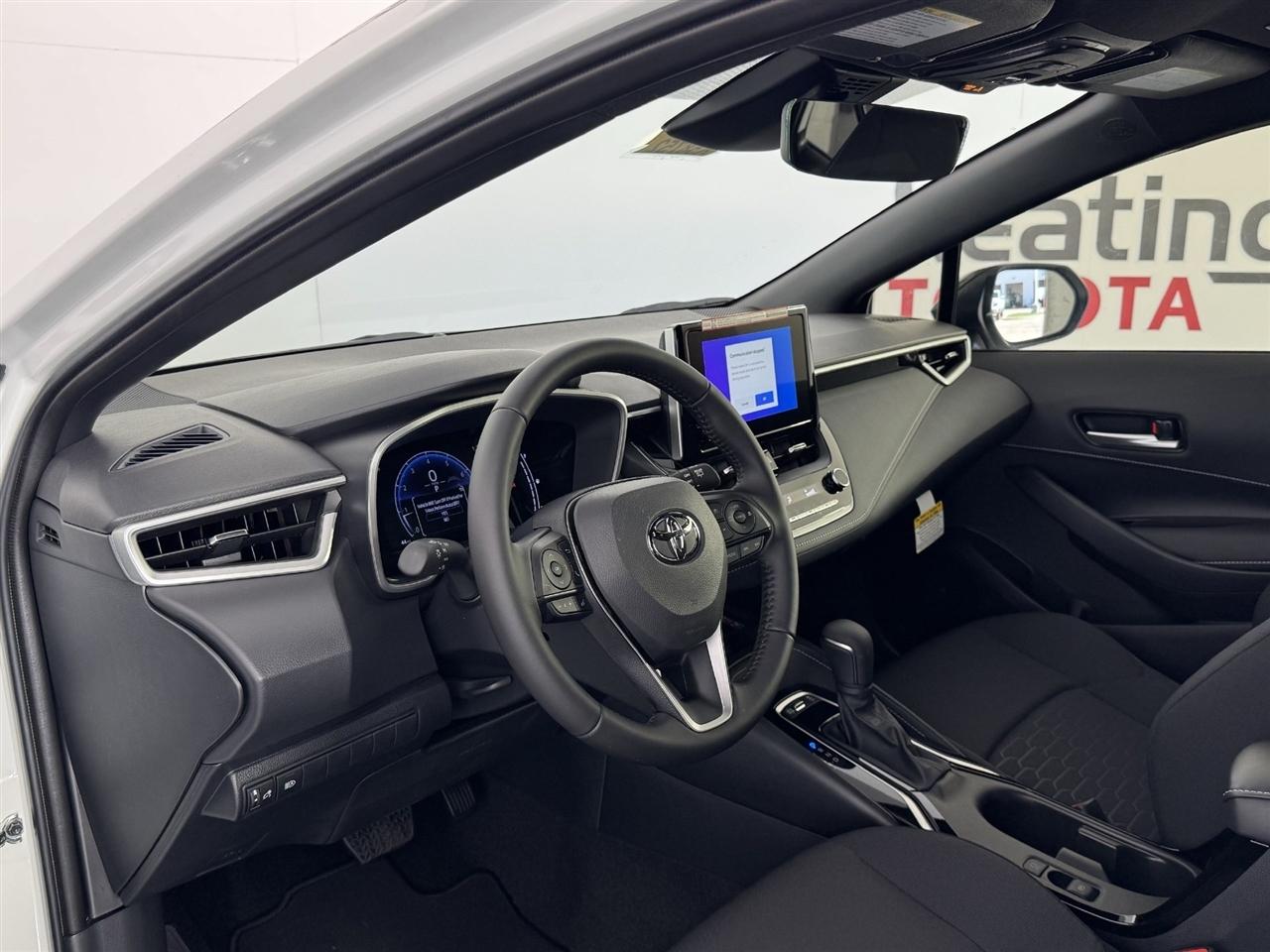 Toyota Corolla SE Hatchback 2027