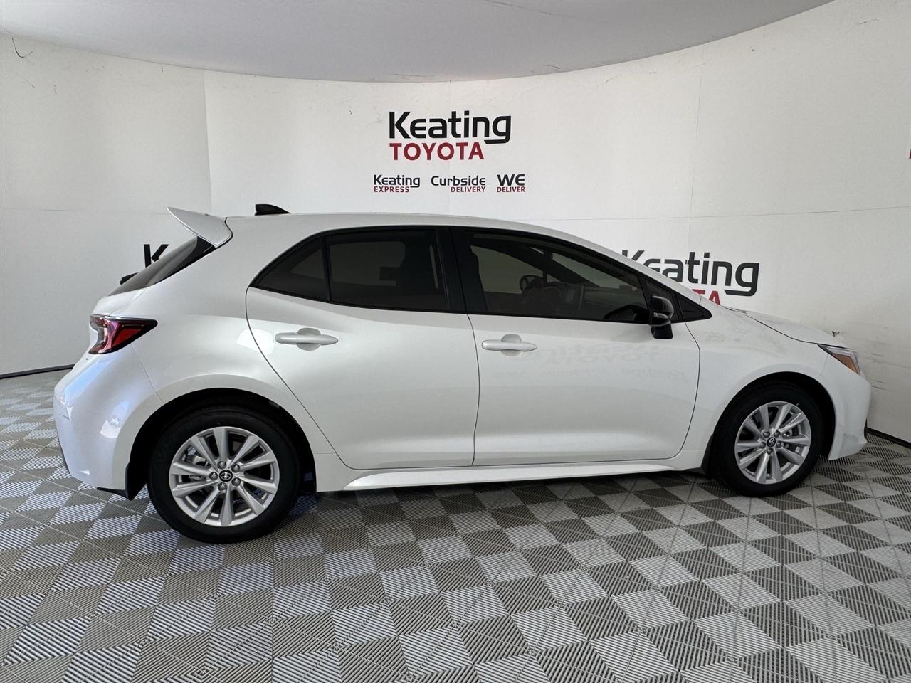 Toyota Corolla SE Hatchback 2027