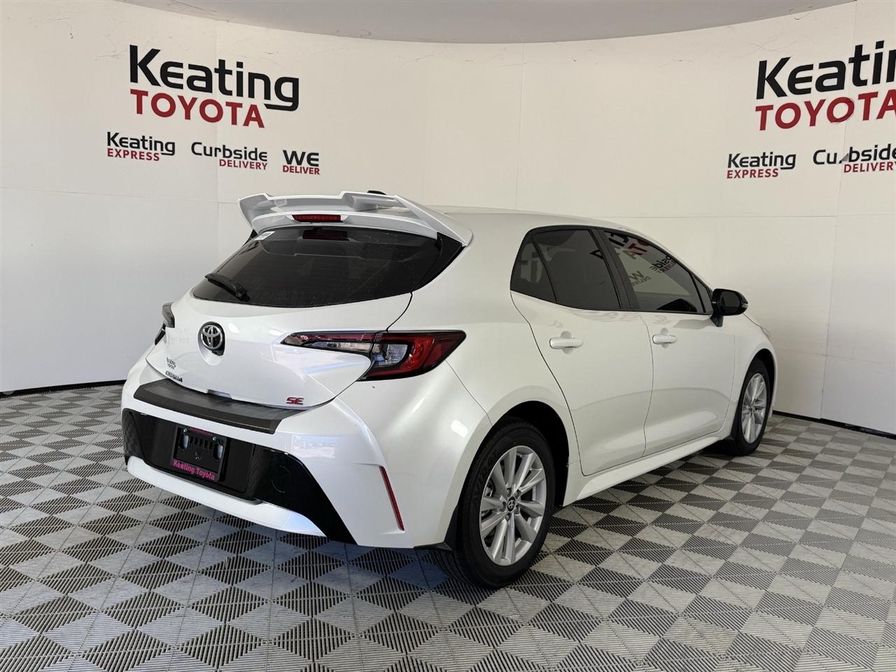 Toyota Corolla SE Hatchback 2027