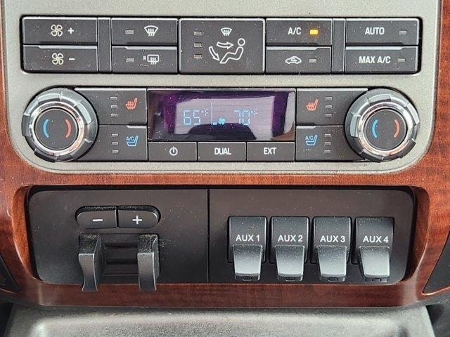 Ford F-250 SD Lariat Crew Cab 4WD 2012