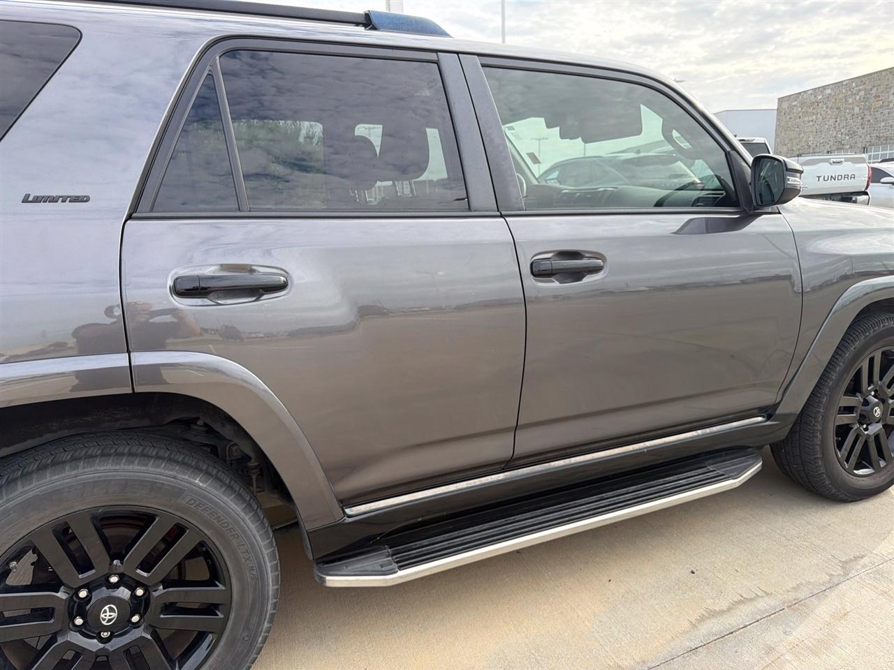 Toyota 4Runner Limited Nightshade Edition 4WD 2020