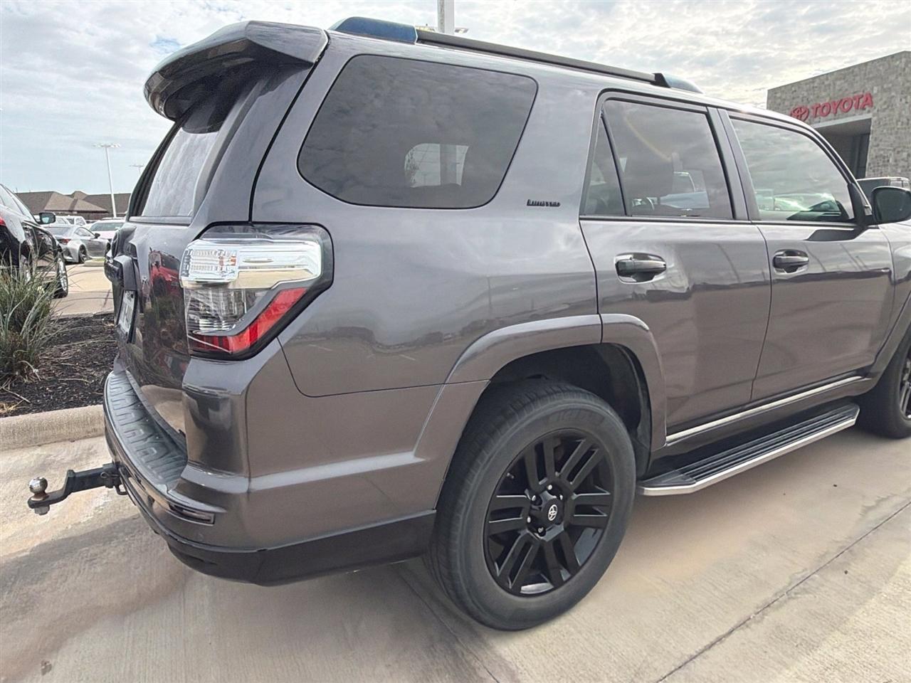 Toyota 4Runner Limited Nightshade Edition 4WD 2020
