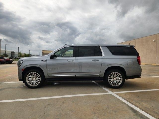 GMC Yukon XL Denali 4WD 2023
