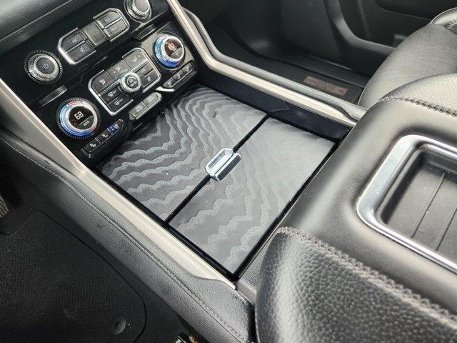 GMC Yukon XL Denali 4WD 2023