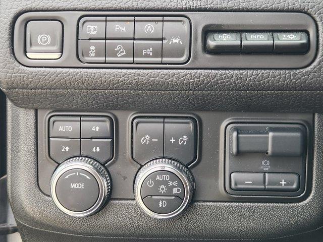 GMC Yukon XL Denali 4WD 2023