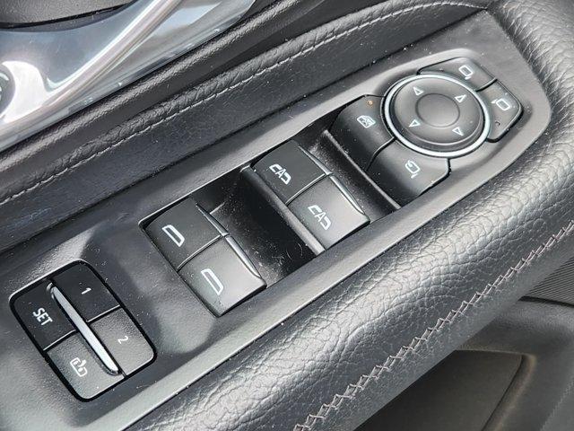 GMC Yukon XL Denali 4WD 2023