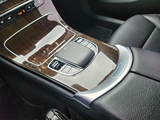 Mercedes-Benz GLC-Class GLC300 2022