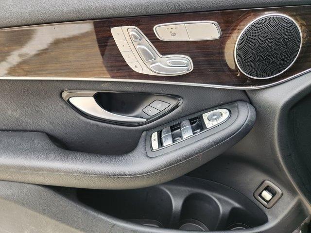 Mercedes-Benz GLC-Class GLC300 2022