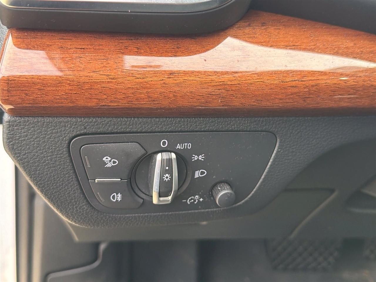 Audi Q5 2.0T Premium quattro 2022