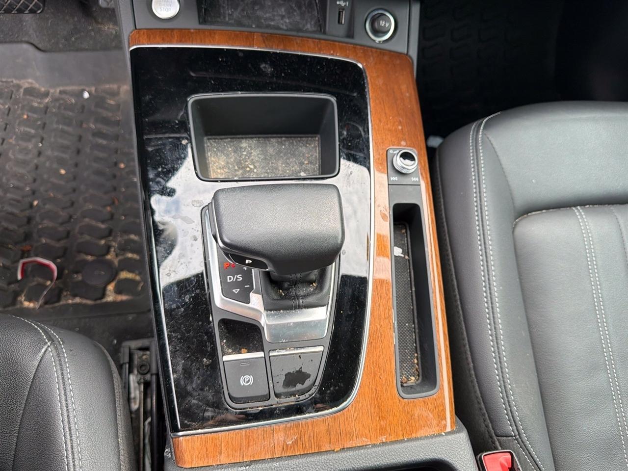 Audi Q5 2.0T Premium quattro 2022