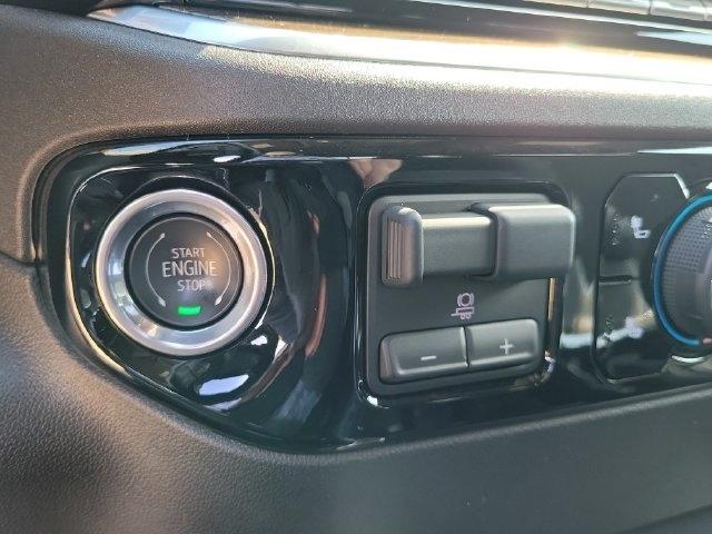 Chevrolet Silverado 1500 RST Crew Cab 4WD 2025