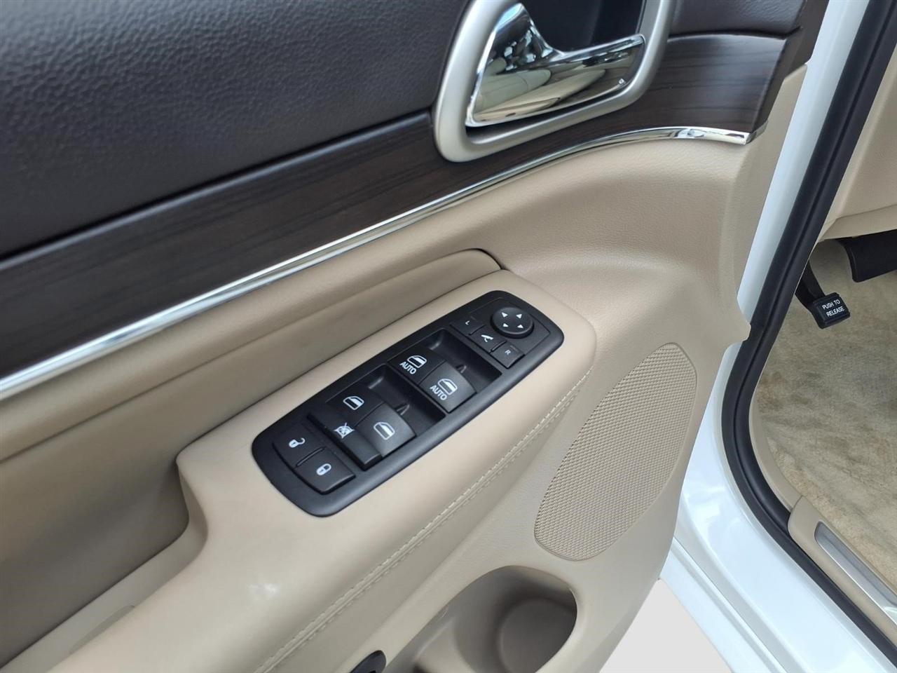 Jeep Grand Cherokee Overland 2WD 2017